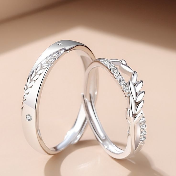 Laurel Love Couple Rings