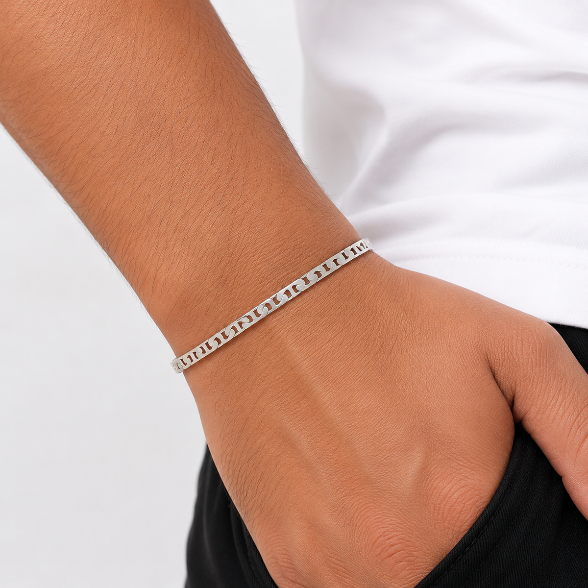 Minimalist Silver Link Bracelet