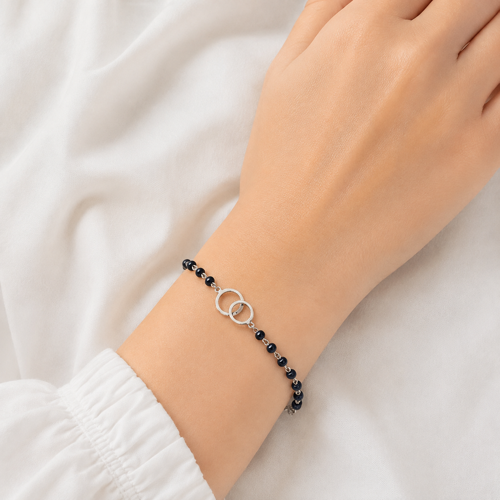 Interlocking Silver and Black Beaded Bracelet