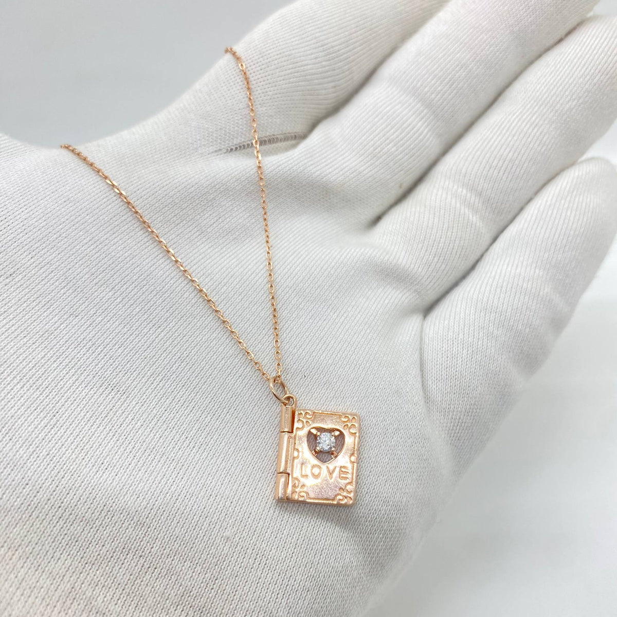 silver necklace 