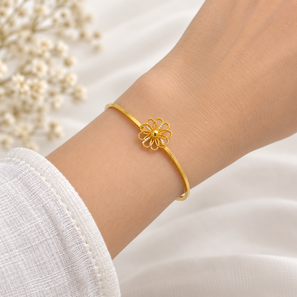 Daisy Flower Gold Bangle