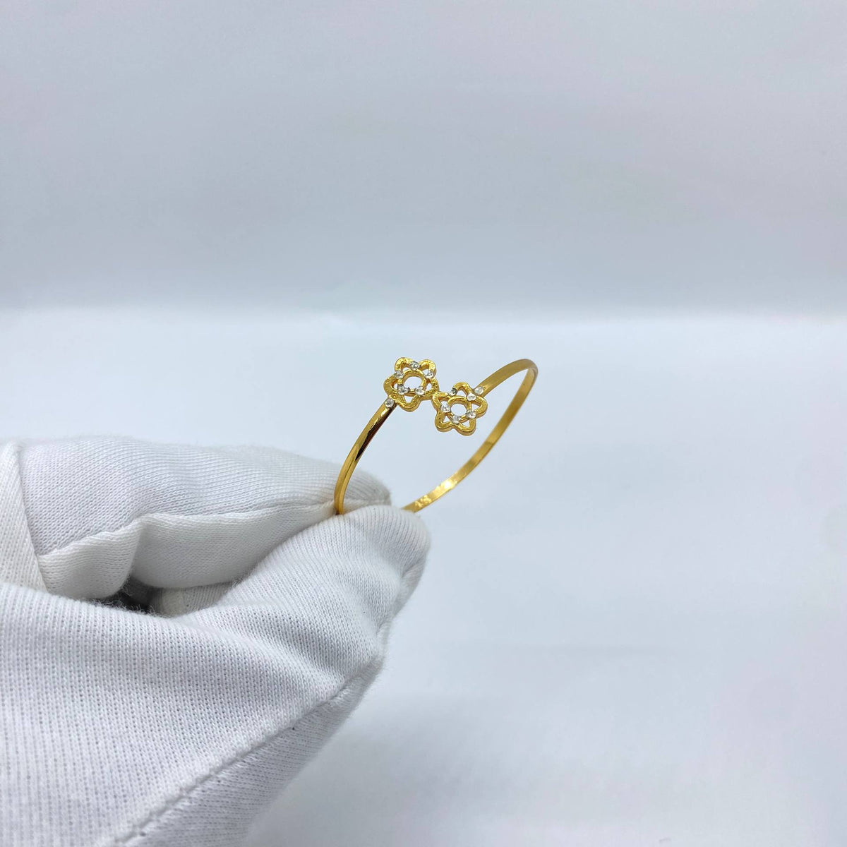 Double Flower Gold Bangle