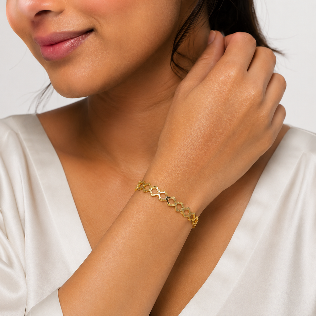 Elegant silver Lattice