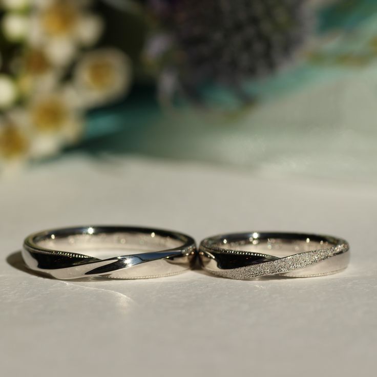 Emerald Grace Couple Rings