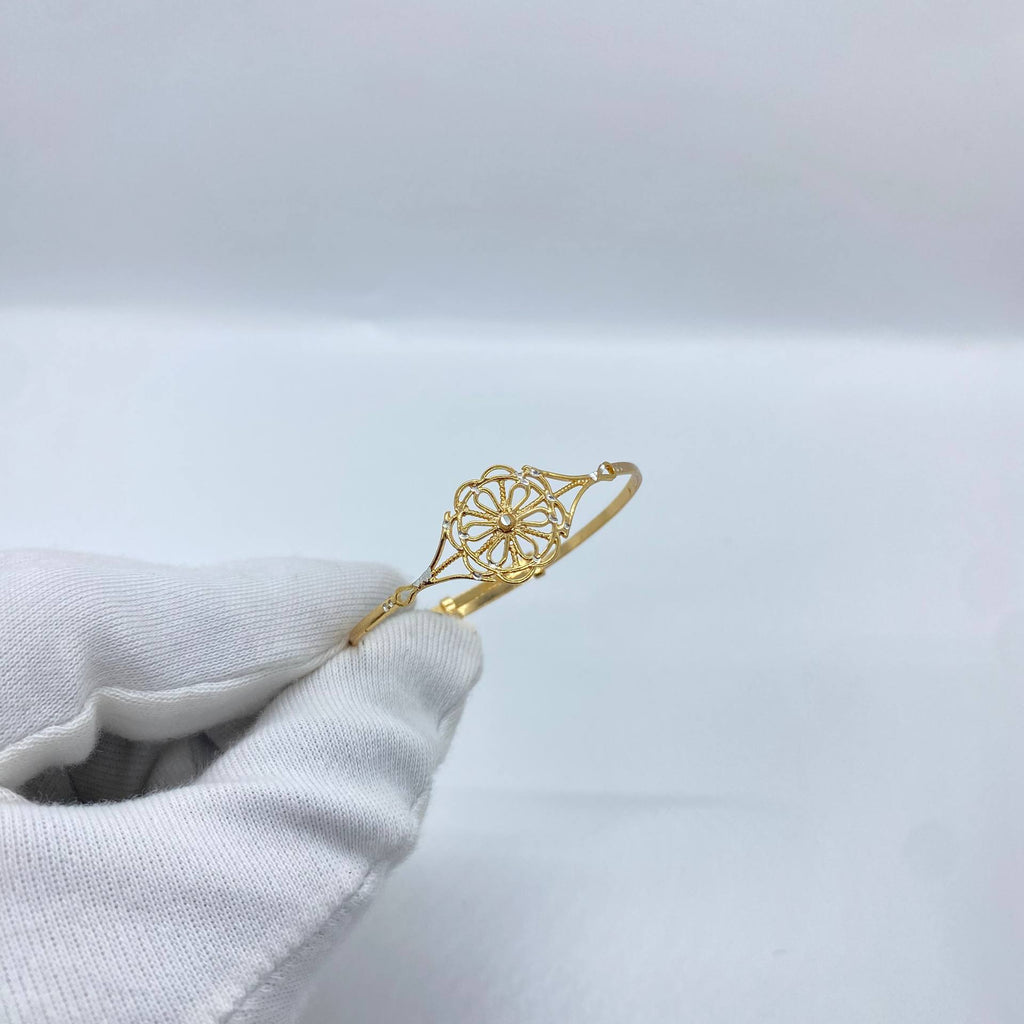 Floral Filigree Gold Bangle