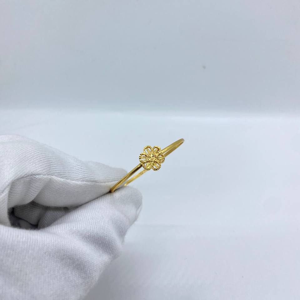 Floral Gold Bangle