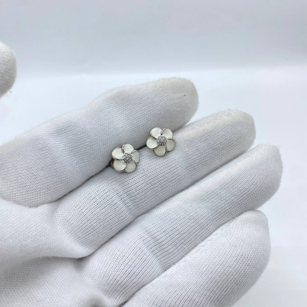 silver stud