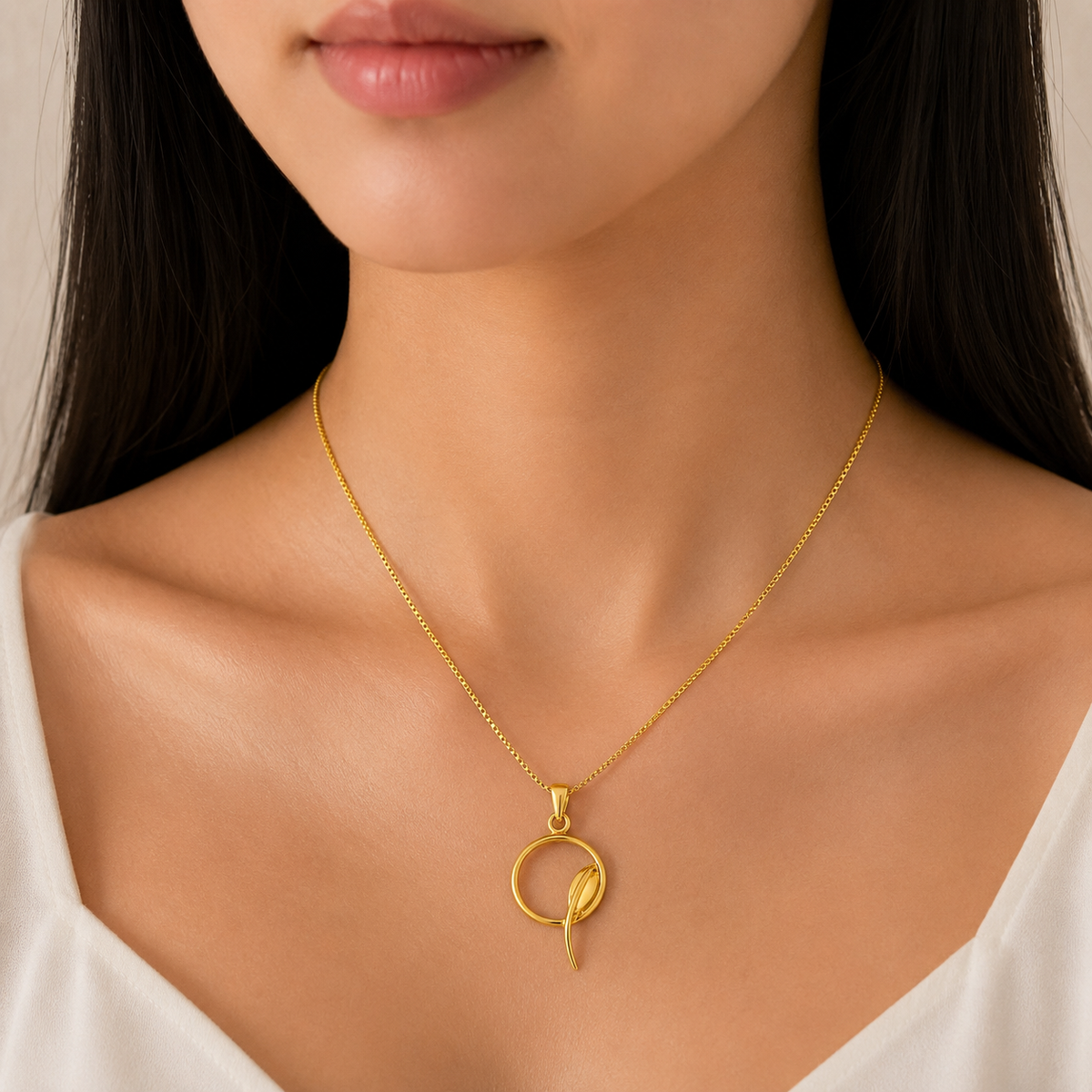 Gold Abstract Circle Pendant Necklace