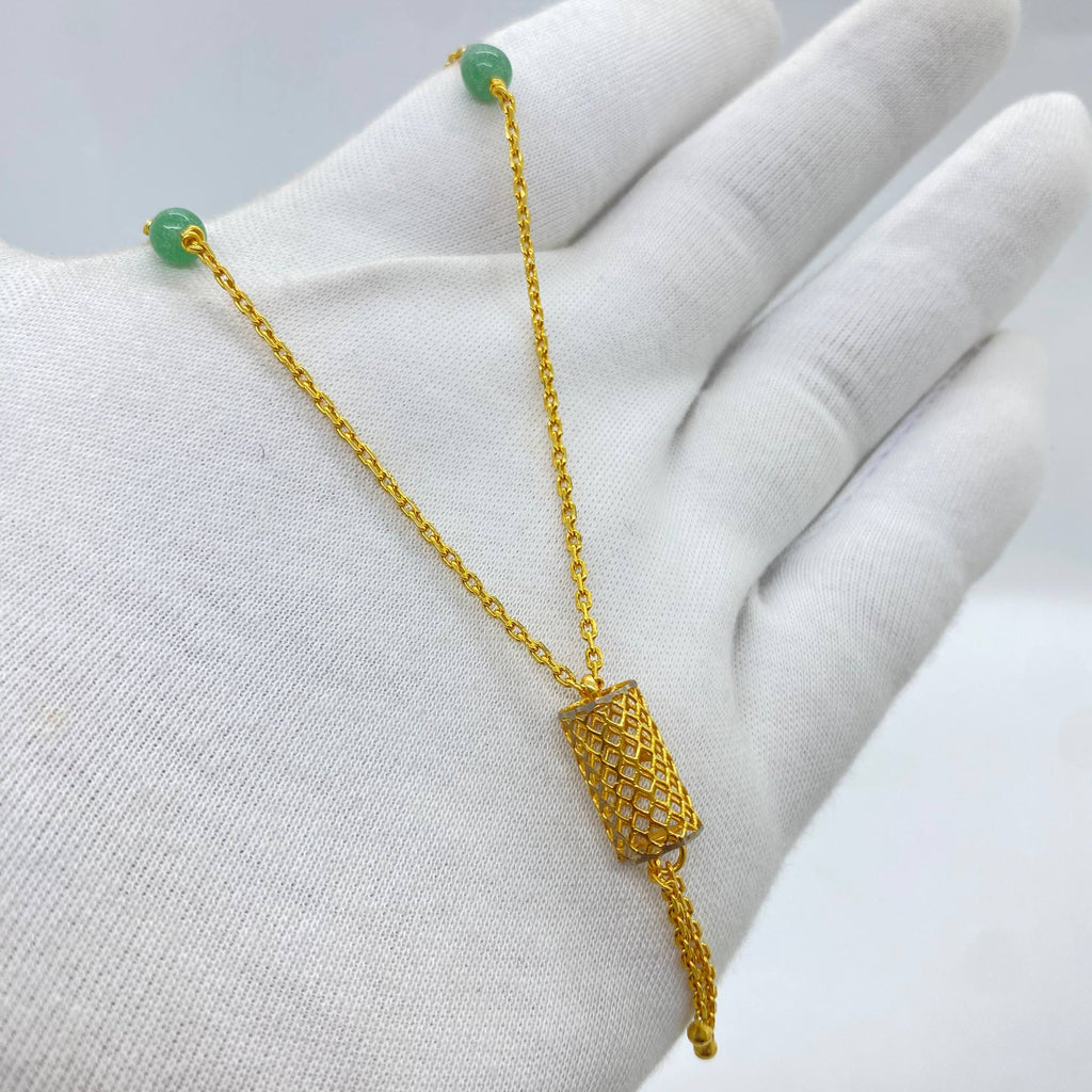 Gold Mesh Pendant Green Bead Necklace