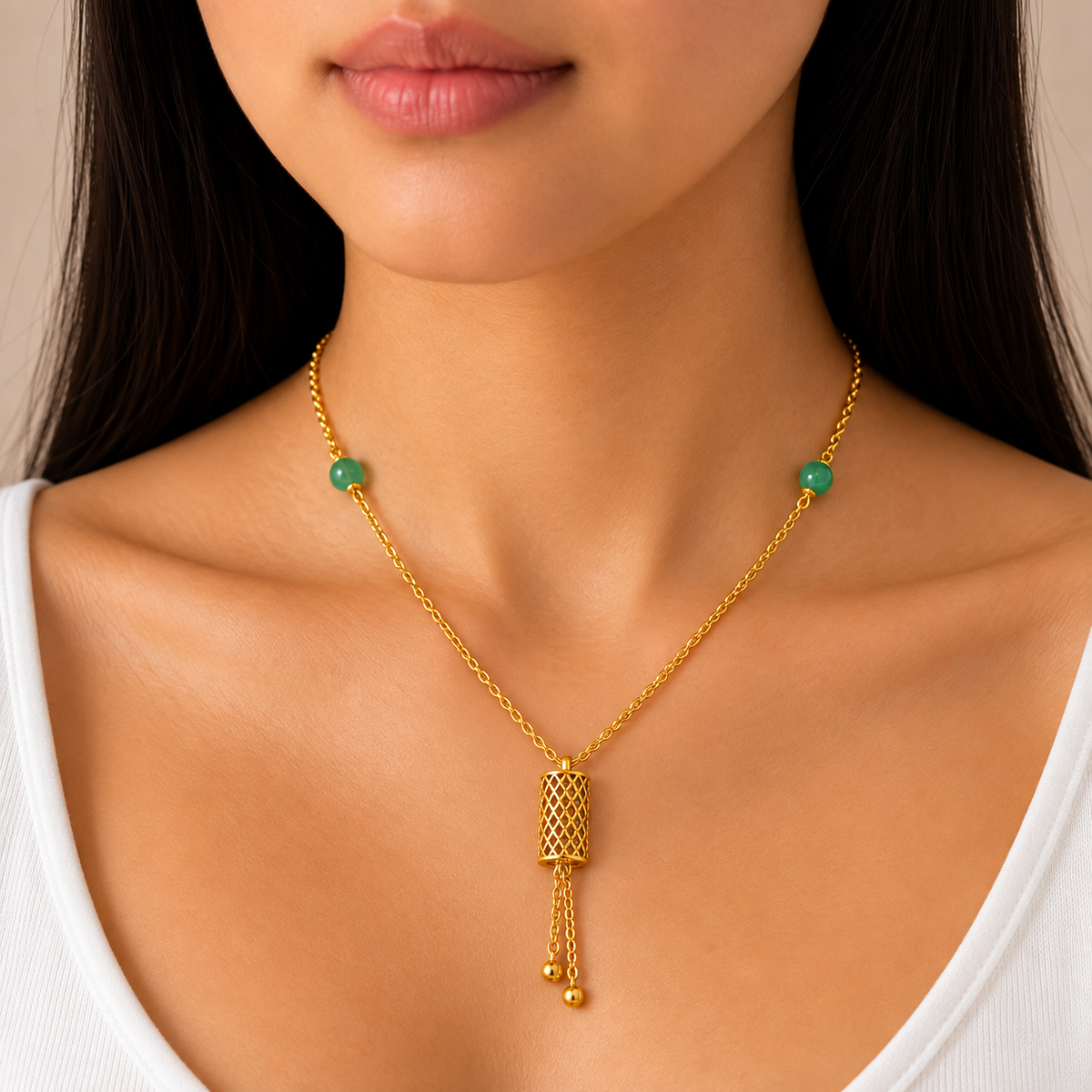 Gold Mesh Pendant Green Bead Necklace