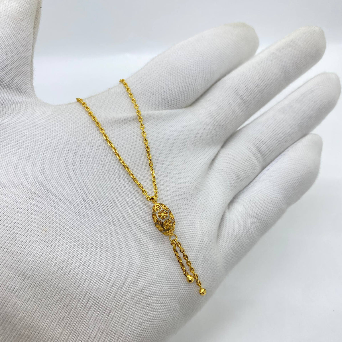 Gold Oval Mesh Tassel Necklace