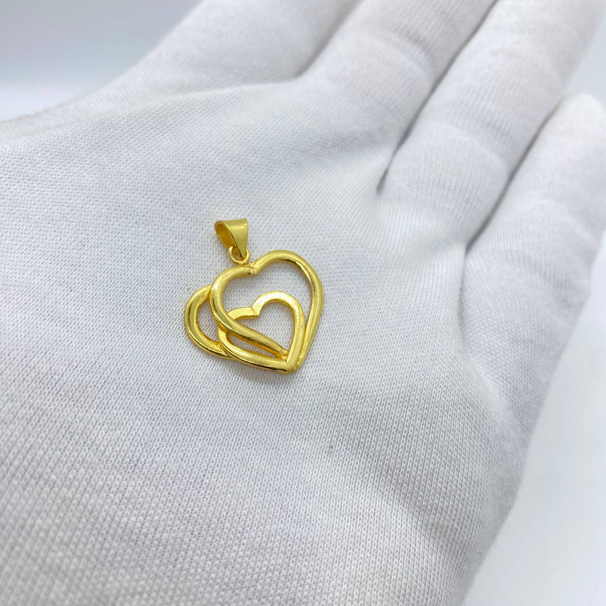 Golden Filigree Circle Pendant