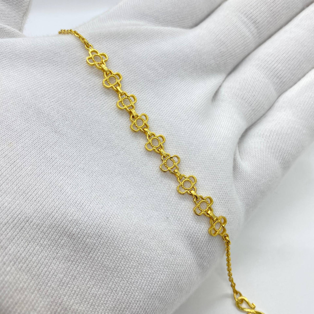 Golden Floral Link Bracelet