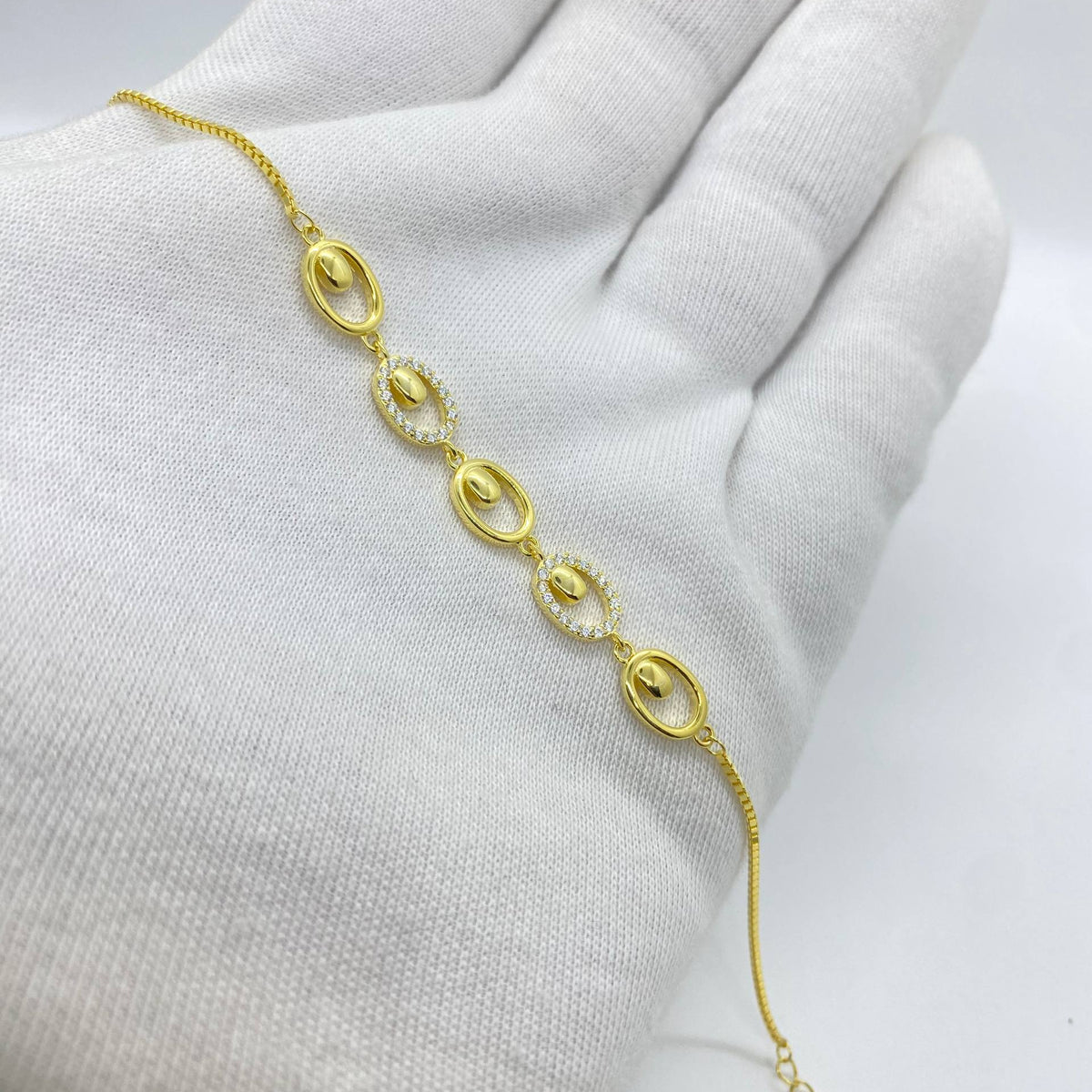 Golden Oval Elegance Bracelet