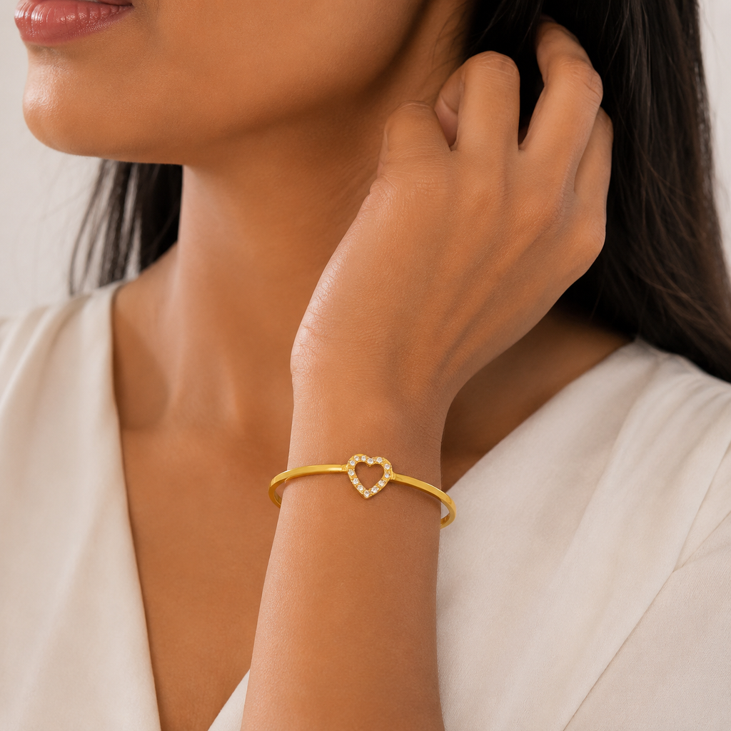 Heart Charm silver Bangle