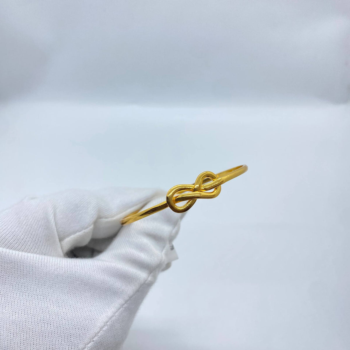 Infinity Knot Gold Bangle