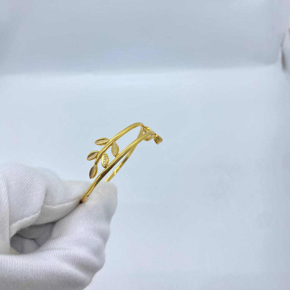 Leaf Branch Gold Bangle