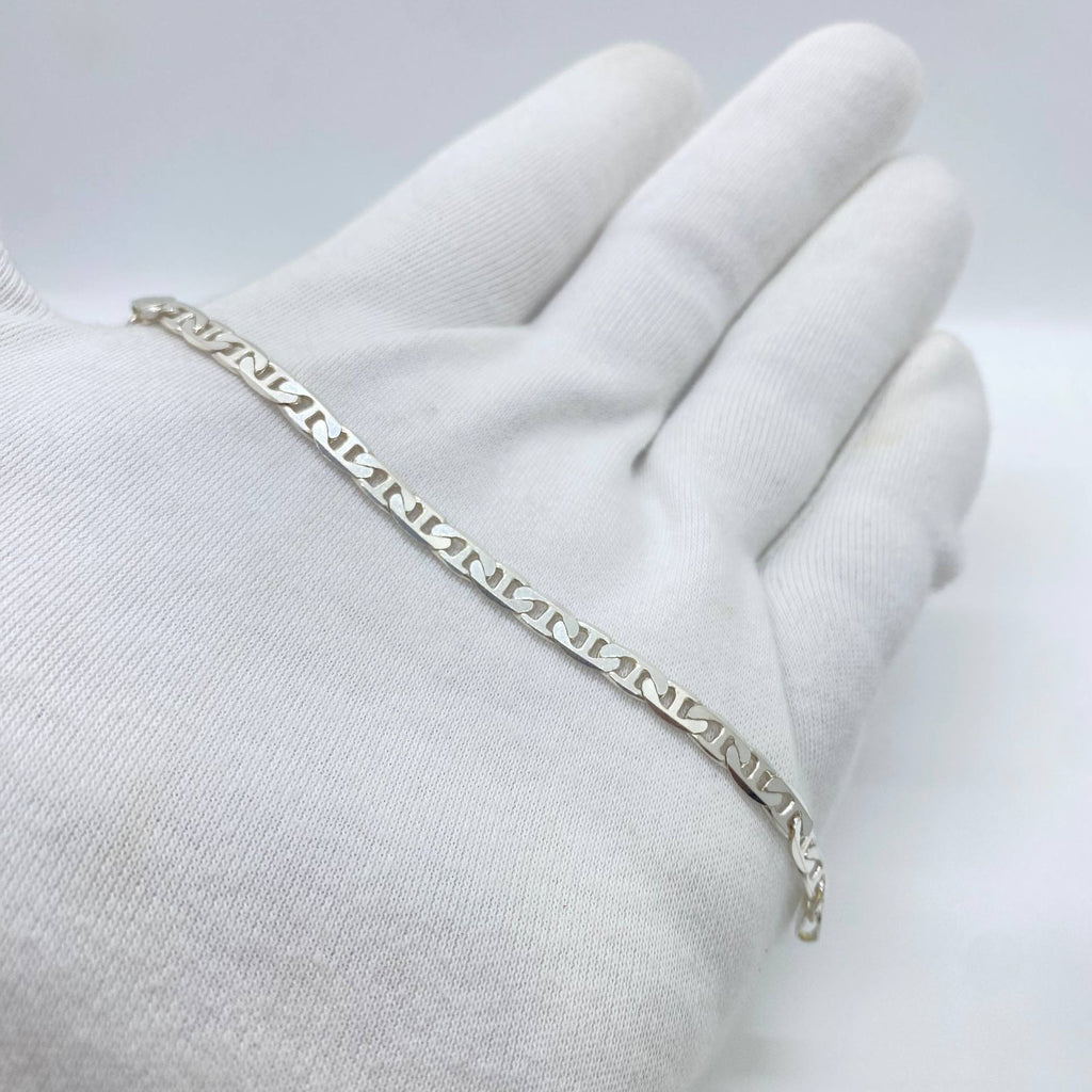 Minimalist Silver Link Bracelet
