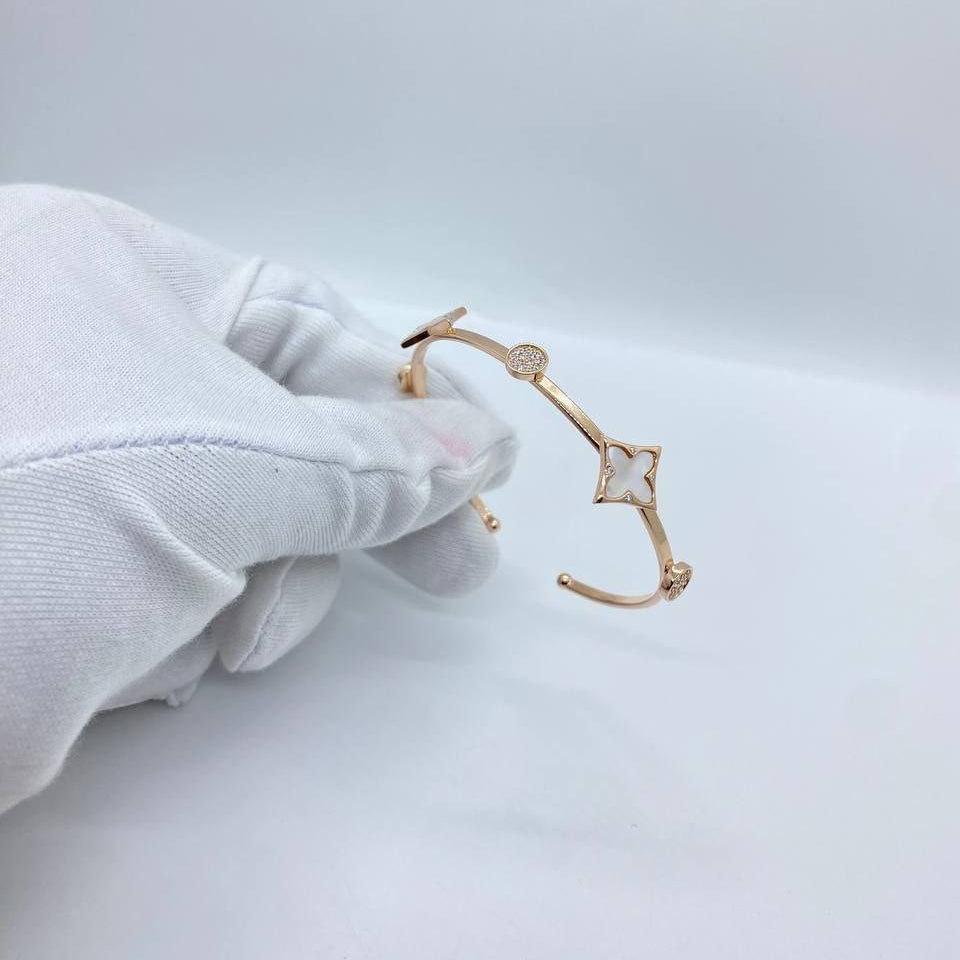 Pearl Star Rose Gold Bangle
