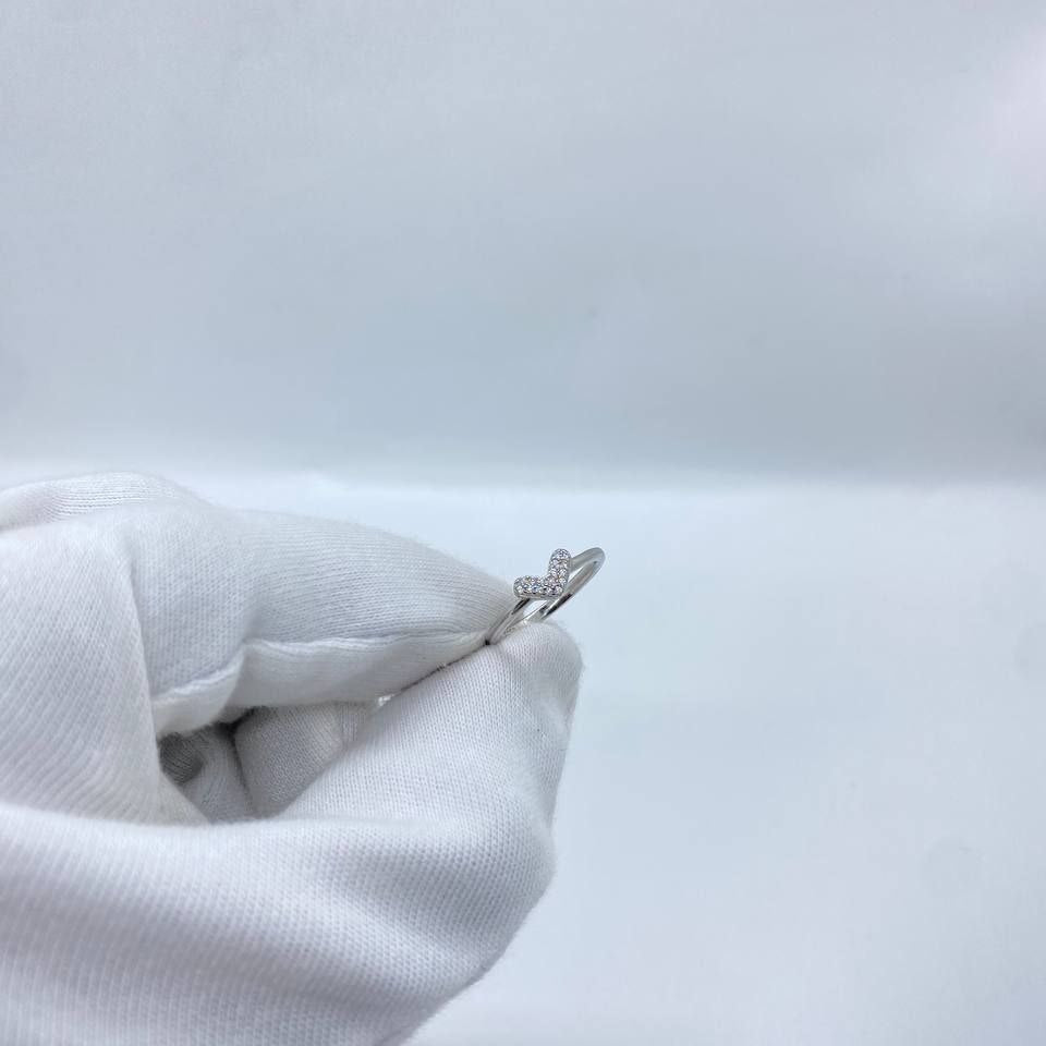 Silver V Stone Ring
