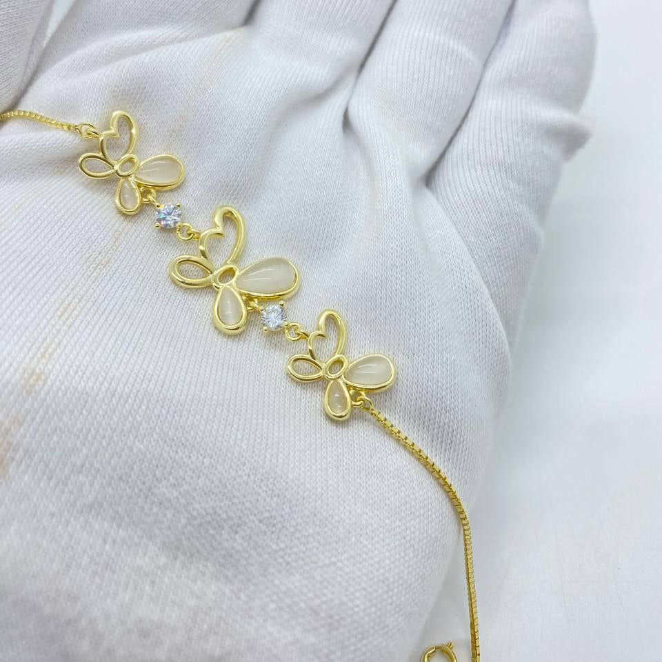 Triple Butterfly Pearl Gold Bracelet