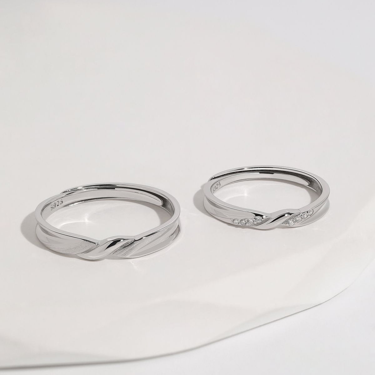 Twisted Promise Couple Rings